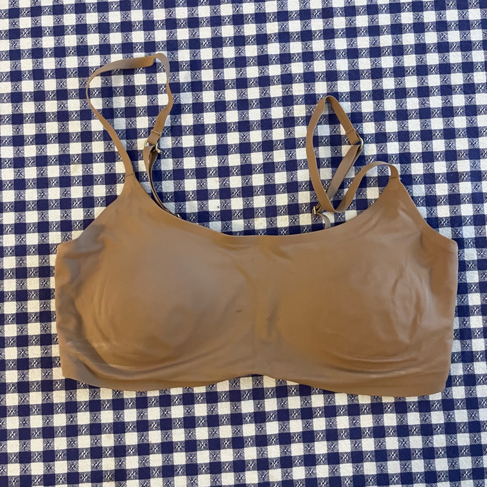 NWOT Abercrombie & Fitch Bra Top Nude Size small